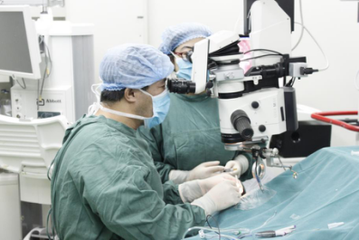 我院开展27g玻切手术 翻开眼底技术新篇章